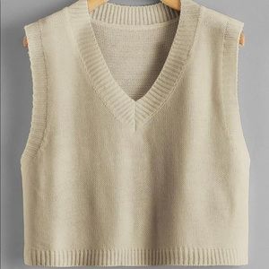 Solid V-Neck Cropped Sweater Vest